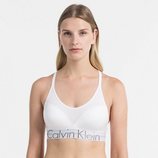 Sujetador deportivo en color blanco de la nueva colección de primavera/verano 2018 de Calvin Klein
