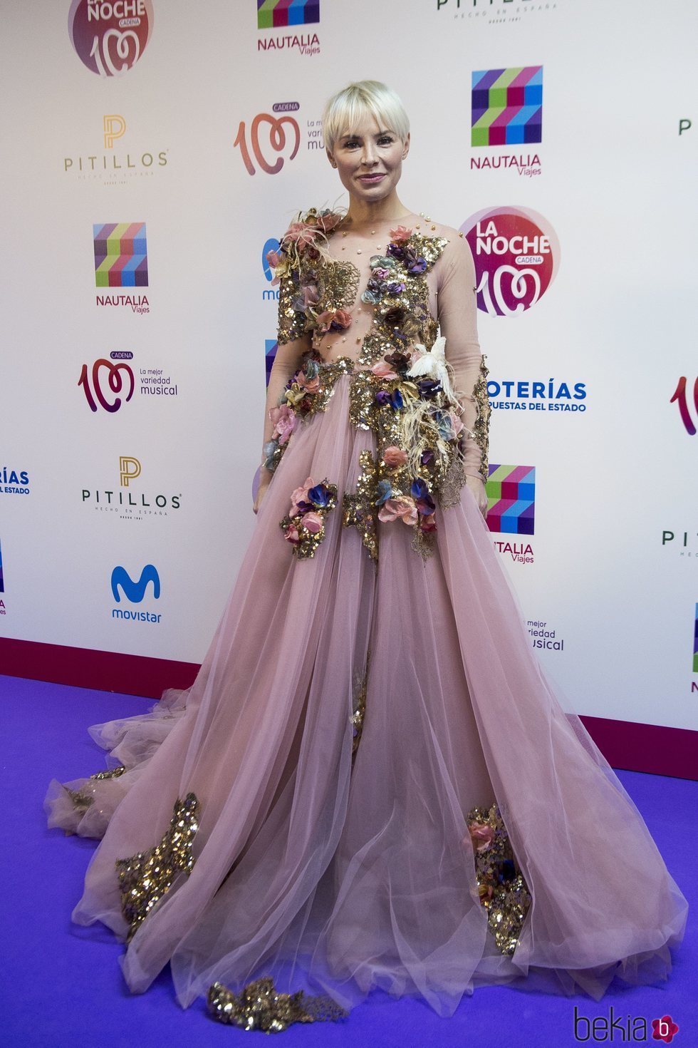 Soraya Arnelas con un vestido de fantasía en 'La noche de cadena 100' 2018