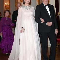 Kate Middleton con un vestido de Alexander McQueen en la cena en su honor en Oslo