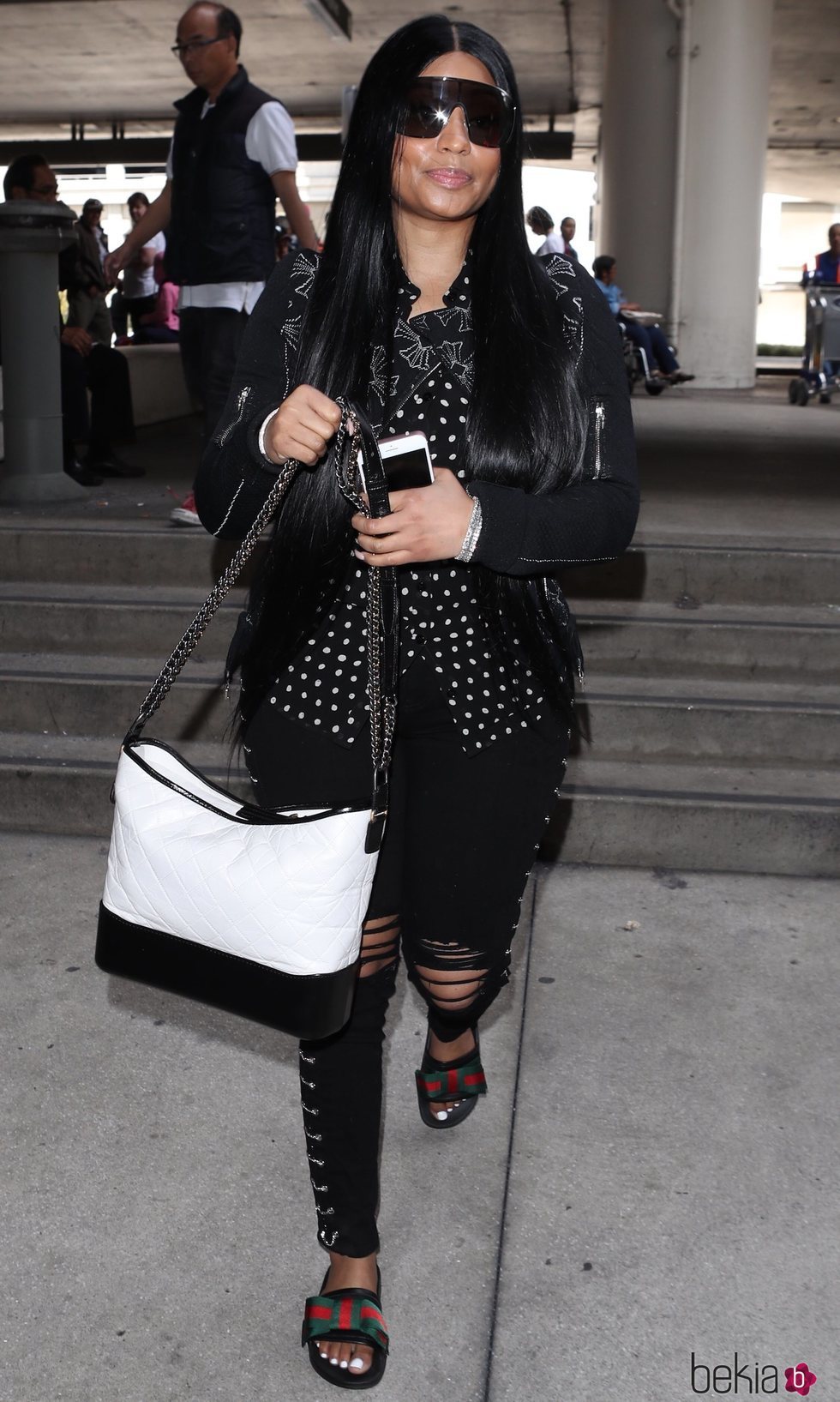 Nicki Minaj reaparece con un look de todo menos sencillo