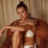 Bikini blanco con estampados de la nueva colección de baño de Sfera 2018