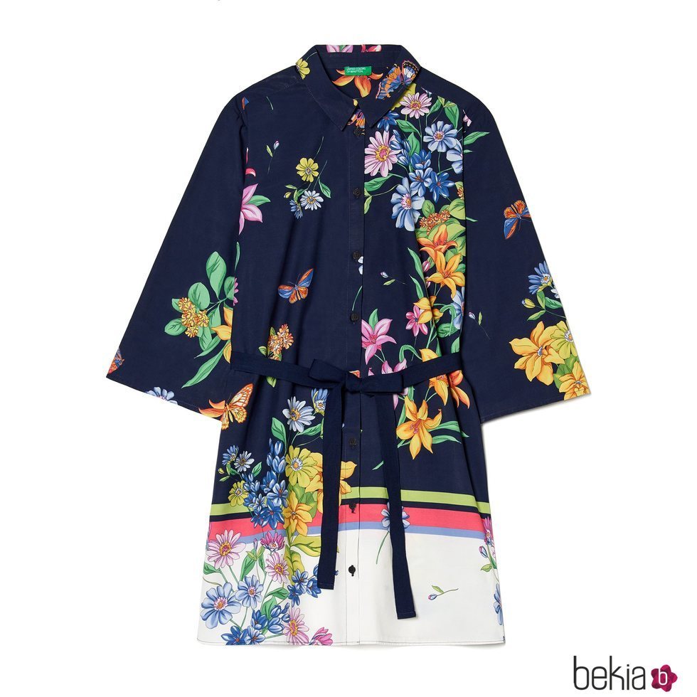 Kimono de flores de la colección 'Coachella Vibes' 2018
