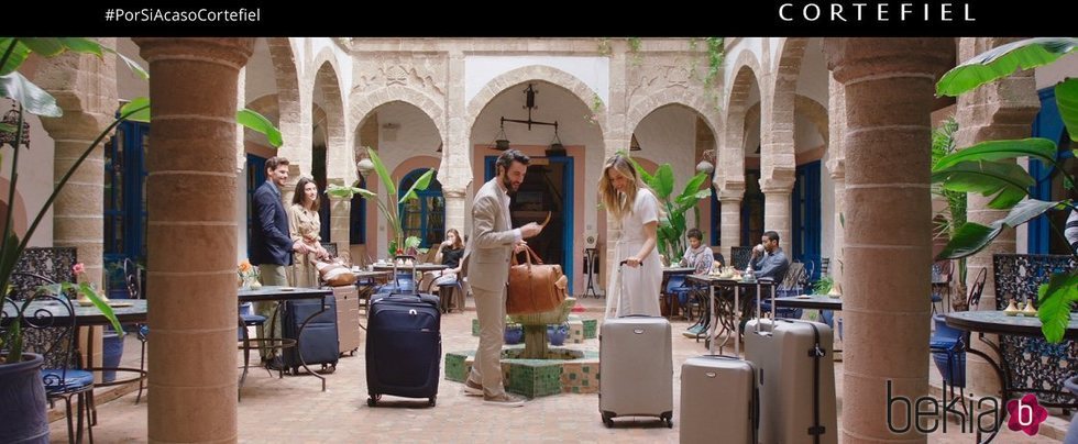 Martina Klein y Javier Rey en el film 'Por si acaso' de la nueva campaña de Cortefiel 2018
