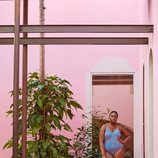 Bañador azul  con estampado de palmeras rojas de la nueva colección curvy 2018 de Violeta by Mango