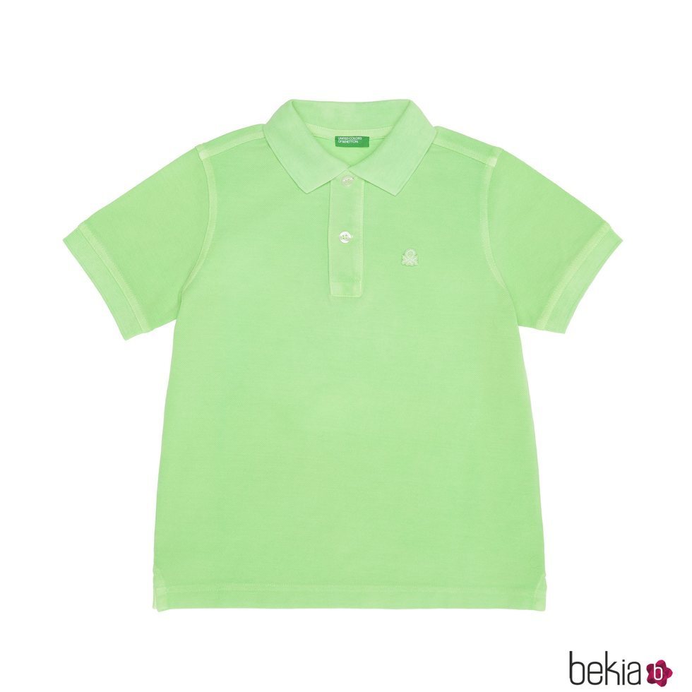 Polo verde brillante de la nueva línea de Benetton Kids