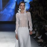 Vestido de cuerpo de tul y encaje de Rosa Clará en la Barcelona Bridal Fashion Week 2018