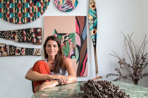 La artista brasileña Naia Ceschin, nuevo fichaje de Havaianas