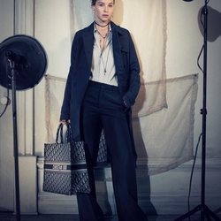 Jennifer Lawrence con un outfit de la nueva colección de Dior 2018