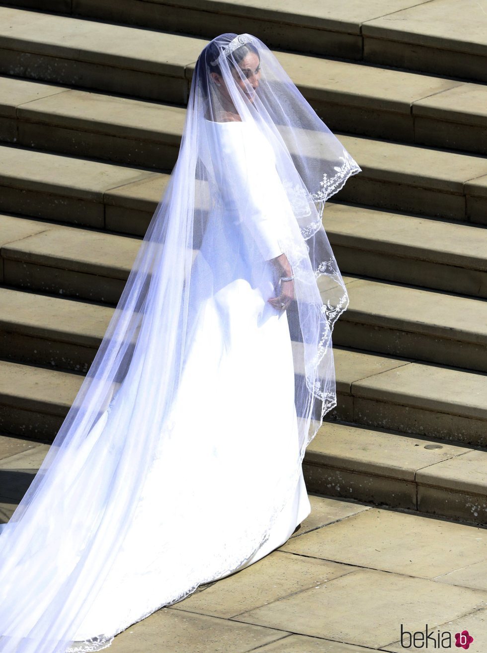Meghan Markle con su vestido de novia antes de la boda con el Príncipe Harry de Inglaterra