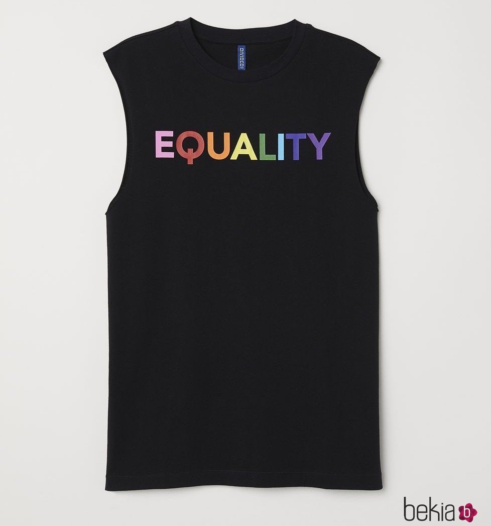Camiseta con la palabra 'Equality' de la nueva colección 'Love for All' de H&M