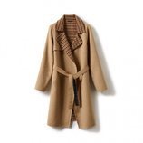 Abrigo en color marrón de la nueva colección otoño/invierno 2018/2019 de Sisley