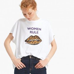 Camiseta 'Women Rule' de la nueva colección primavera/verano 2018 de Stradivarius