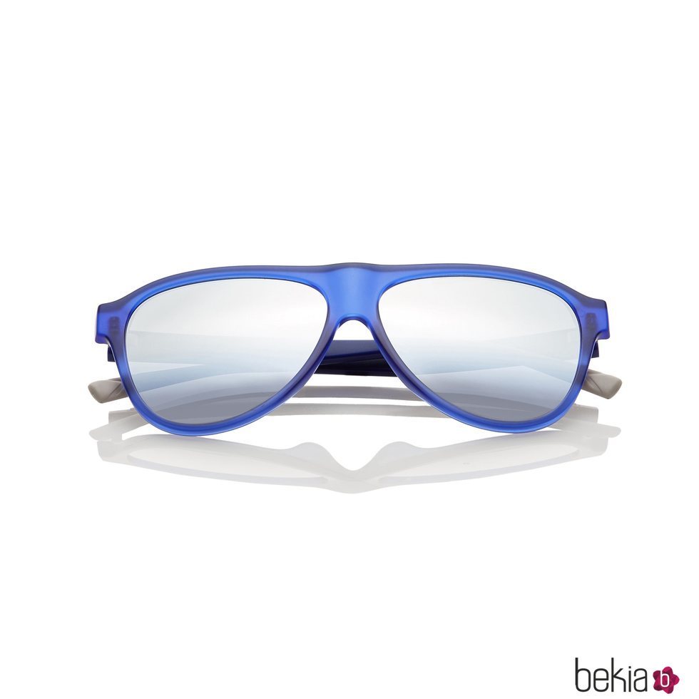 Gafas azules de la colección primavera/verano 2018 de Benetton
