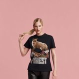 Camiseta negra con un estampado animal de la firma lujosa Nyden 2018