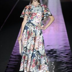 Vestido de estampado floral de Hannibal Laguna primavera/verano 2019 en la Madrid Fashion Week