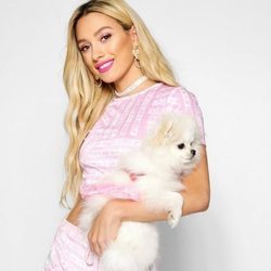Pijama dos piezas rosa de la colección 'low cost' de Paris Hilton 2018
