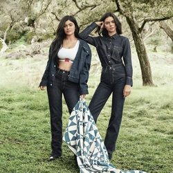 Kendall Jenner y Kylie Jenner con prendas denim de Calvin Klein 2018