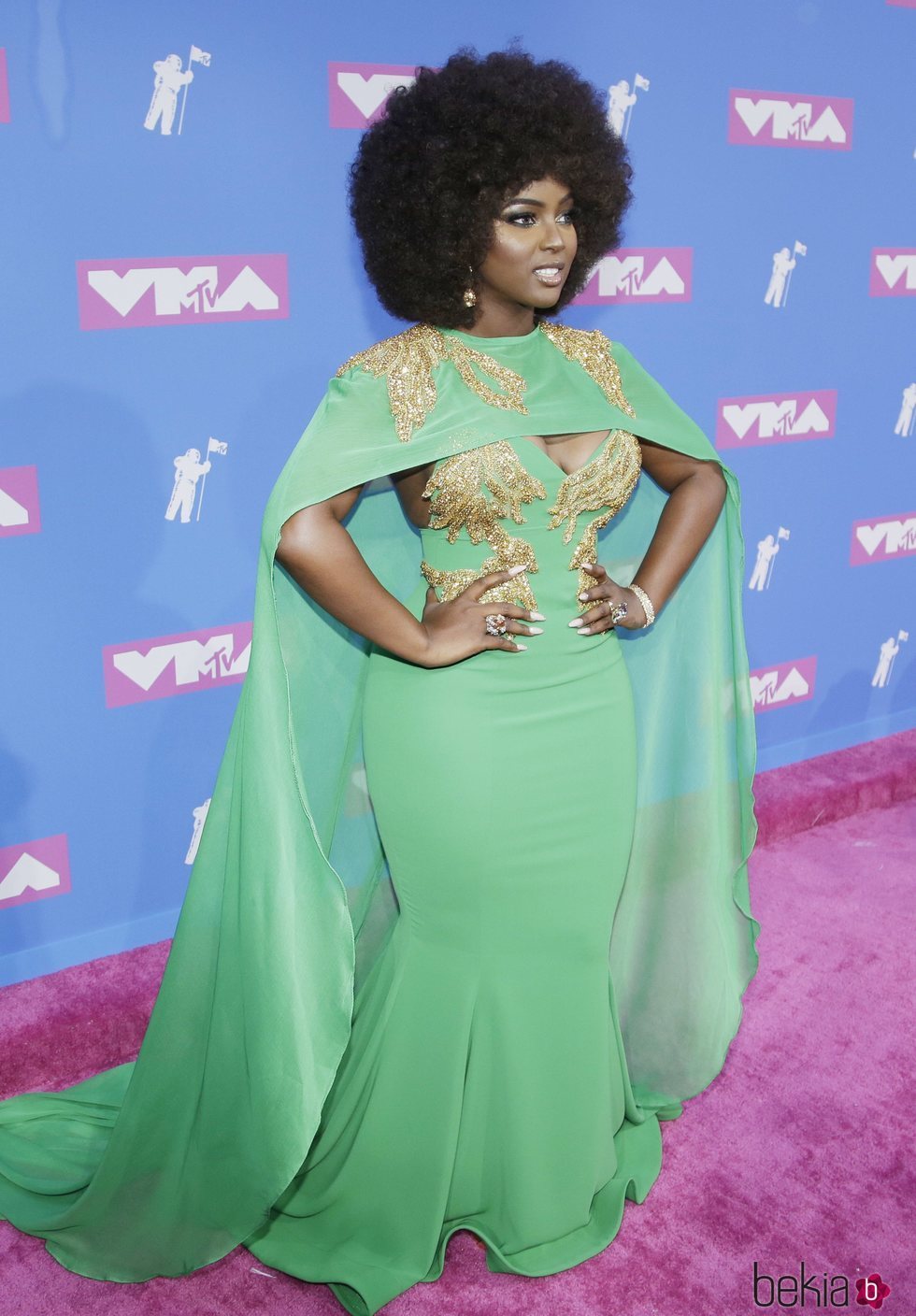 Amara 'La Negra' con un vestido verde en los premios MTV Video Music 2018