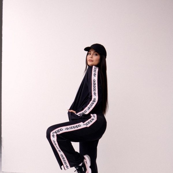 la nueva de Adidas Originals presentada por Kylie - Galería en Bekia Moda