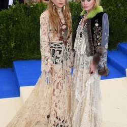Las hermanas Olsen anuncian el lanzamiento de su primera colección masculina