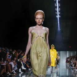 Vestido lencero de Marc Jacobs primavera 2019 en la New York Fashion Week