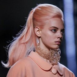 Collar de brillantes de Marc Jacobs primavera 2019 en la New York Fashion Week