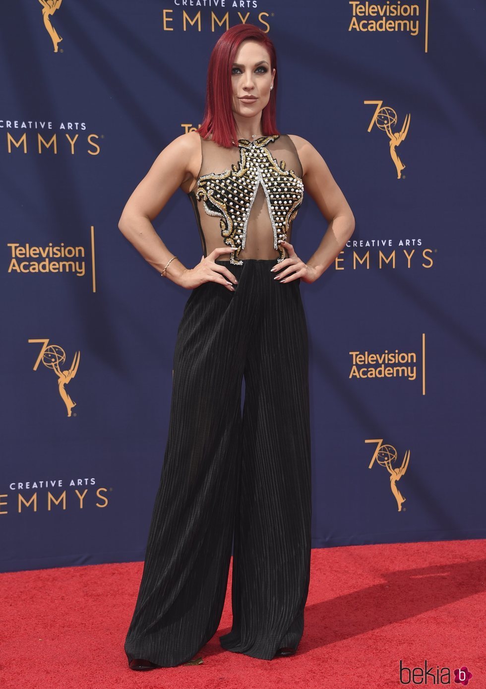 Sharna Burgess con un mono transparente en los Creative Arts Emmy Awards 2018