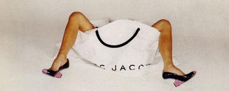Imagen con la que Victoria Beckham celebra el aniversario de su marca