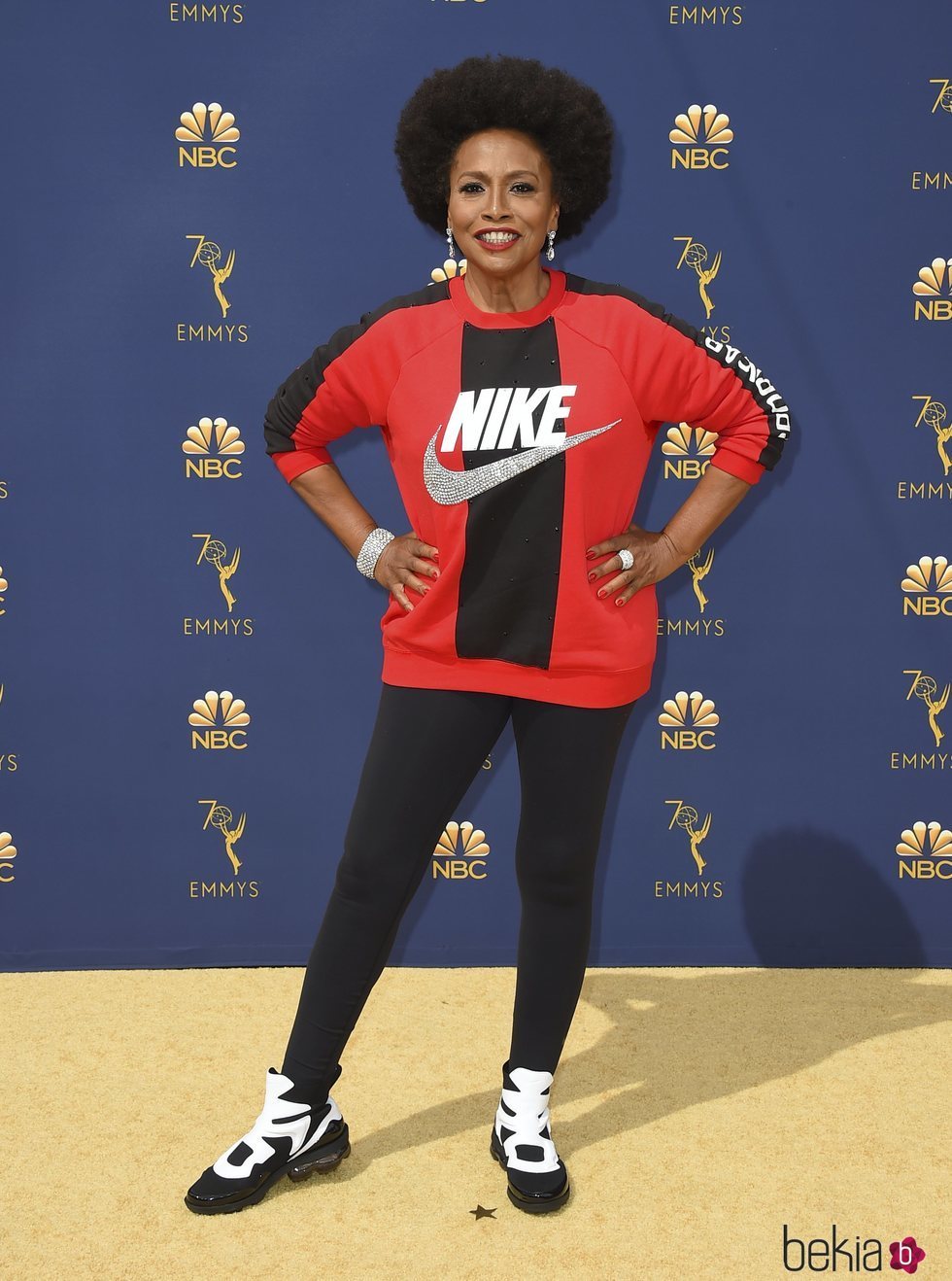 Jenifer Lewis con un chándal de Nike en los Premios Emmy 2018