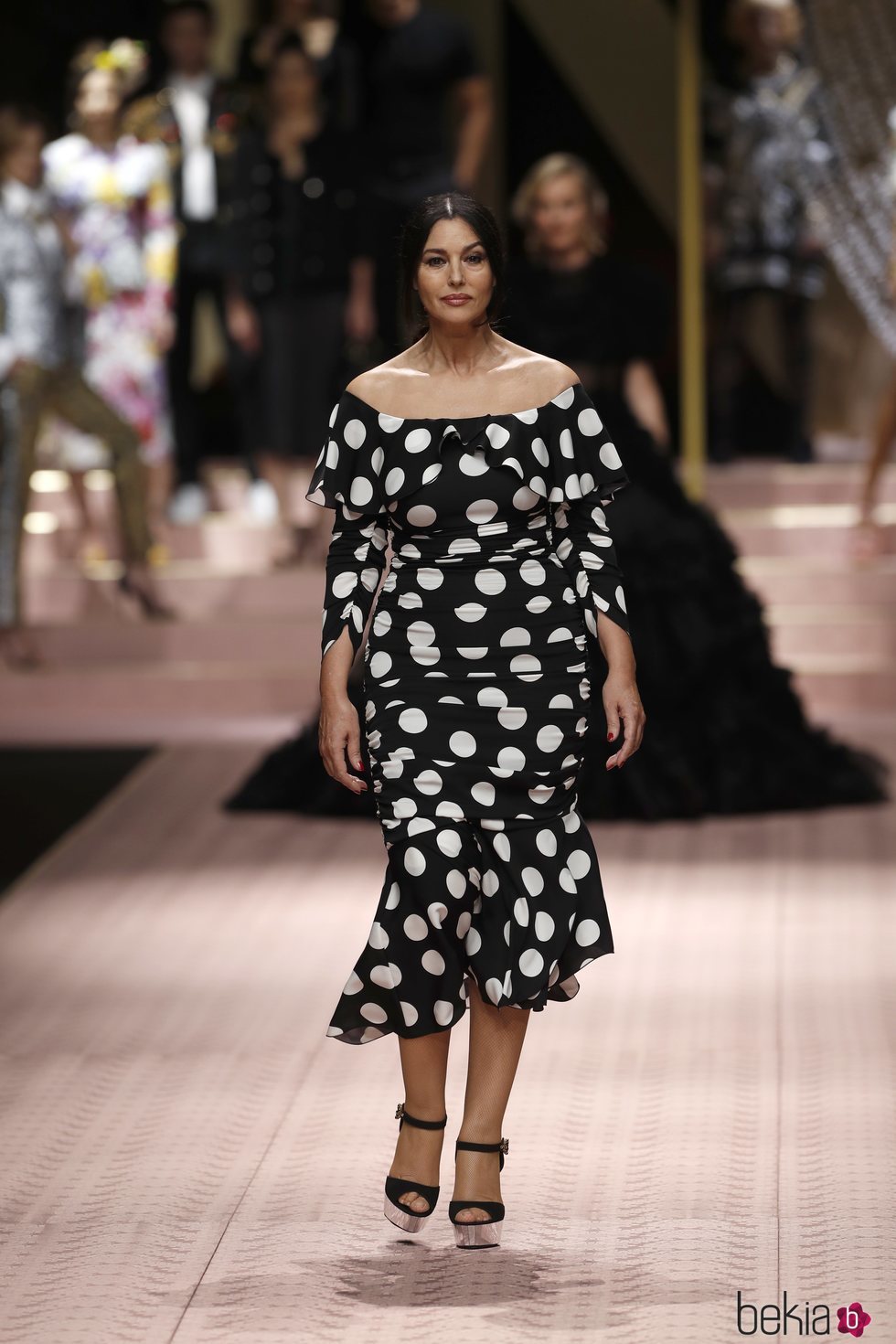 Monica Bellucci en el desfile de Dolce&Gabbana primavera/verano 2019 en la Milán Fashion Week