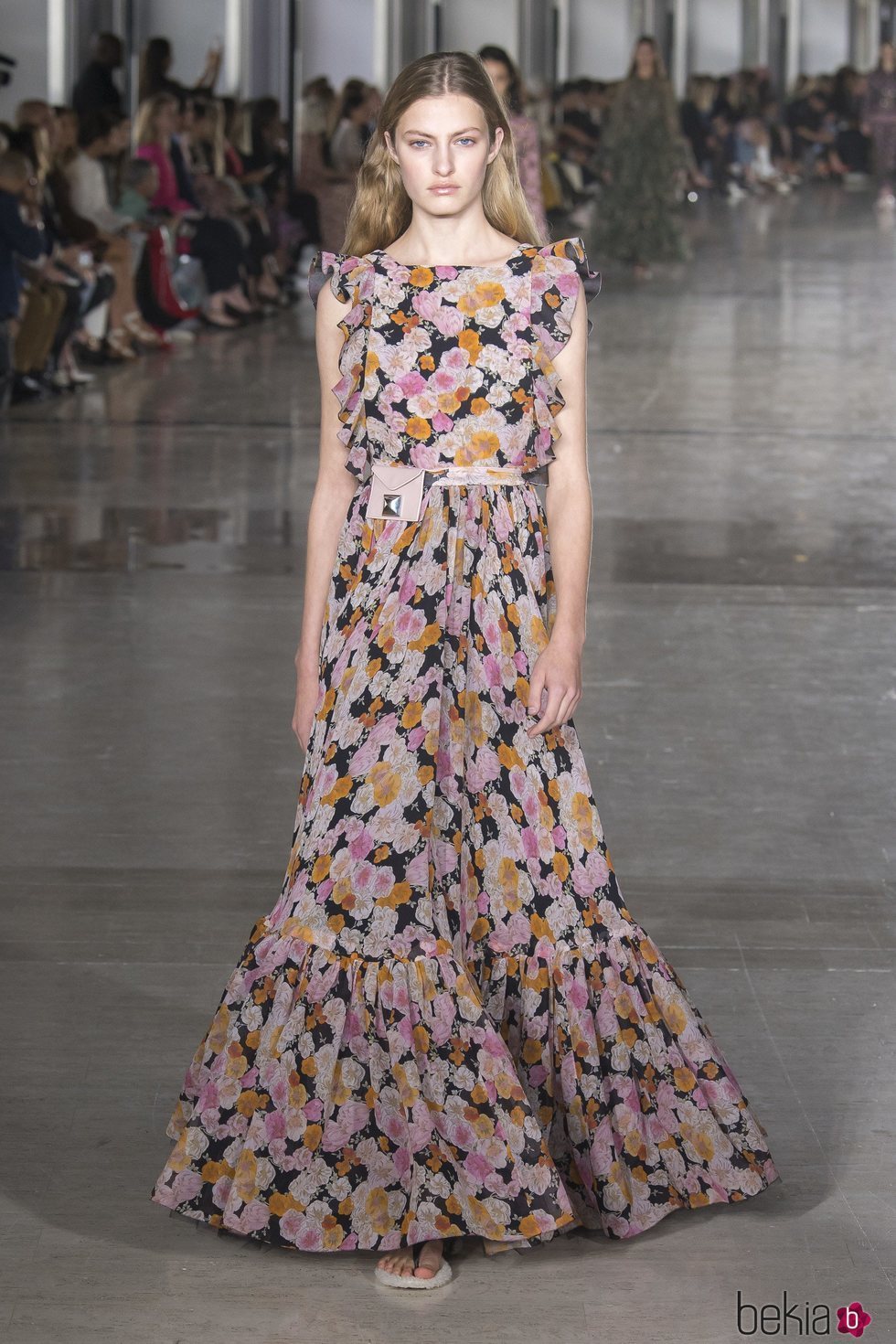 Vestido de flores de Giambattista Valli primavera/verano 2019 en la Paris Fashion Week