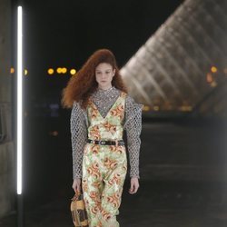 Jumpsuit de flores de Louis Vuitton primavera/verano 2019 en la Paris Fashion Week