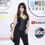 Camila Cabello con un look de Armani Privé en los American Music Awards 2018