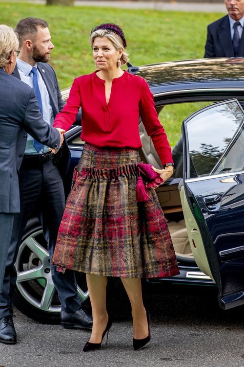 La Reina Máxima de Holanda con su look invernal