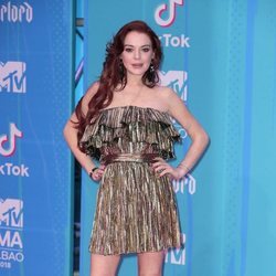 Lindsay Lohan con un vestido de Saint Laurent en la alfombra roja de los EMAs 2018