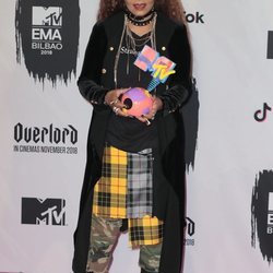 Janet Jackson posa con un look hortera