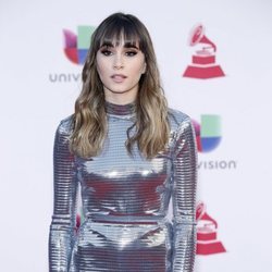 Aitana Ocaña luce un look metálico en los Grammy Latinos 2018