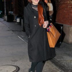 Lindsay Lohan con un look desaliñado de compras por Nueva York