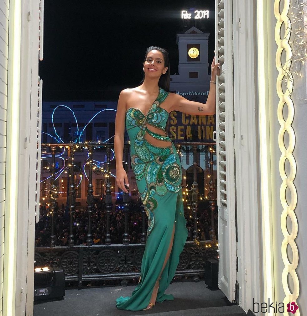 Cristina Pedroche con un vestido sirena de Andrés Acosta para dar las Campanadas 2018 de Canarias
