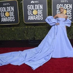 Lady Gaga con un vestido de Valentino en los Globos de Oro 2019