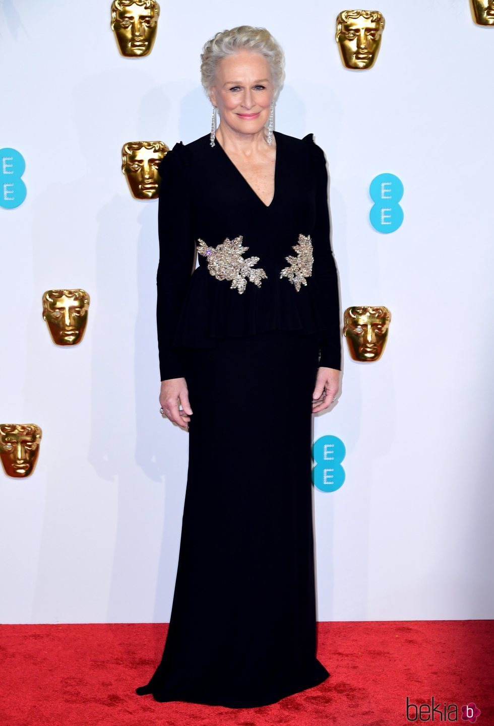 Glenn Close con un vestido largo negro en los BAFTA 2019