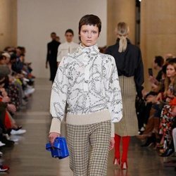 Pantalón tweed de la colección otoño/invierno 2019 de Victoria Beckham