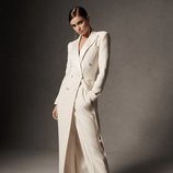 Abrigo blanco de la colección primavera 2019 de Ralph Lauren