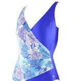 Bañador azul con estampado floral colección 2019 de Venus