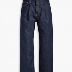 Jeans anchos y negros nueva colección de Levi's