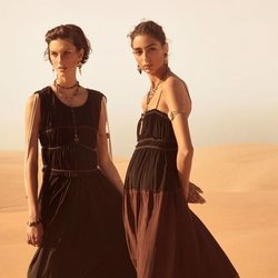 Vestidos oscuros de la colección Studio primavera/verano 2019 de Zara