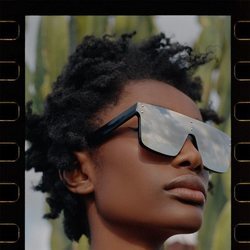 Gafas de espejo de la colección 'Beyond Nature' de TRF