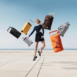 Karlie Kloss protagoniza la colección de viaje 'Horizont' de Louis Vuitton