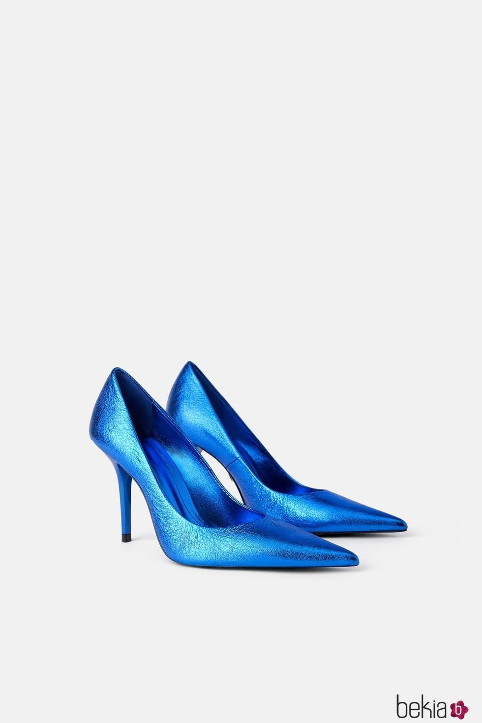 Zapato cerrado de tacón de la colección Blue Collection de Zara 2019