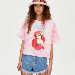 Camiseta La Sirenita tie-dye de Pull&Bear primavera/verano 2019